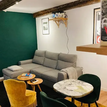 Vieux Garibaldi Renove Nizza
